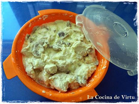Pollo con Salsa de Queso Pollo con Salsa de Queso