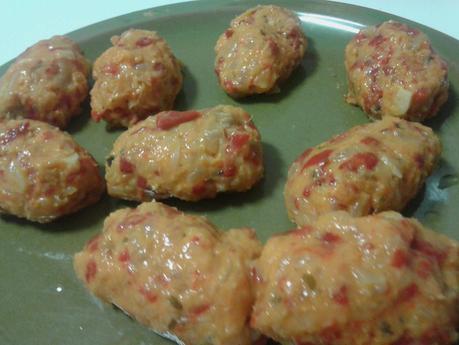 Croquetas de bacalao con pimientos del piquillo