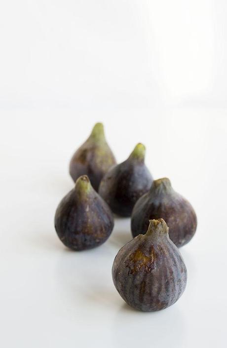 HIGOS AL WHISKY CON CHANTILLY DE MENTA Y CRUMBLE HIGOS AL WHISKY CON CHANTILLY DE MENTA Y CRUMBLE