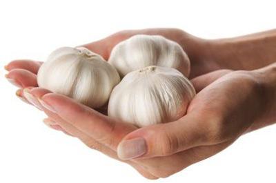 Secretos de belleza alrededor del mundo. Ajo para las uñas