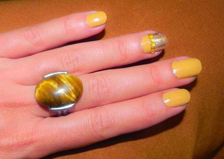 Combinar ropa y maquillaje: Hoy, camel (Look, manicura & outfit) Combinar ropa y maquillaje: Hoy, camel (Look, manicura & outfit)