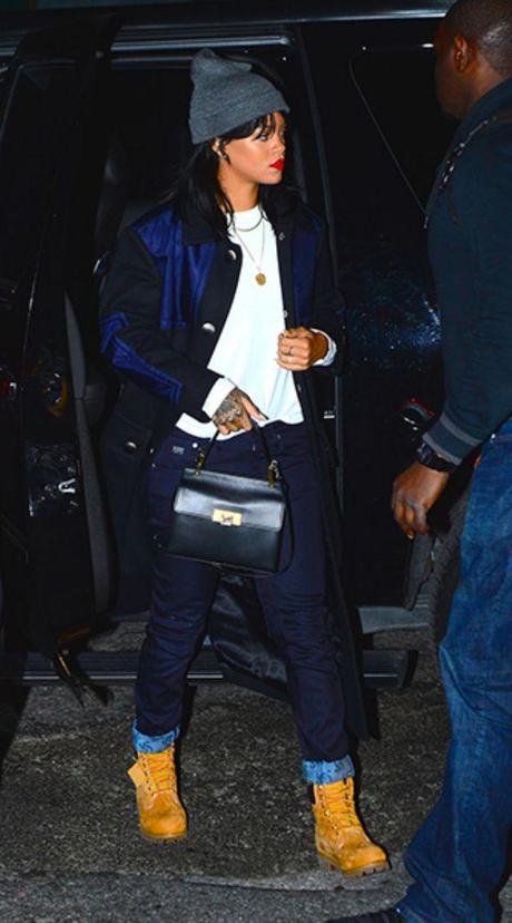 RIHANNA VESTIDA POR G-STAR MODA URBANA A TOPE Rihanna bundles up as she heads to the recording studio for the third day in a row