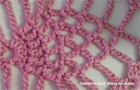 Teje un cuello fácil a ganchillo para aplicarlo a un sweater (An easy crocheted neck for a sweater)
