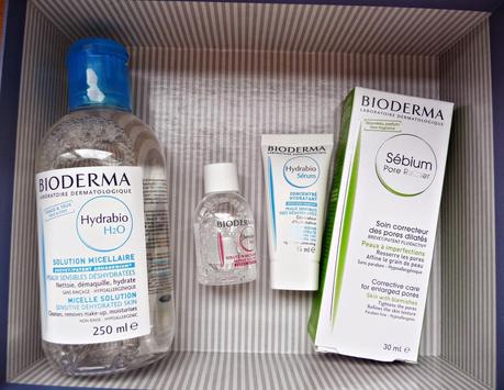 Bioderma: Hydra Bio H2O Solución Micelar para pieles sensibles y deshidratadas (agua micelar de tapón azul) y Sebium Pore Refiner para pieles con imperfecciones (afinador de poros)