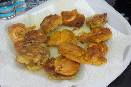 Buñuelos de calamares en rebozado de cerveza Buñuelos de calamares en rebozado de cerveza