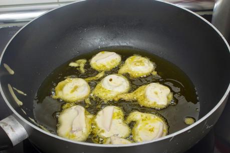 Buñuelos de calamares en rebozado de cerveza Buñuelos de calamares en rebozado de cerveza