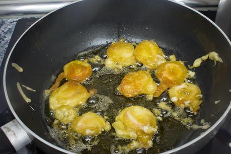 Buñuelos de calamares en rebozado de cerveza Buñuelos de calamares en rebozado de cerveza