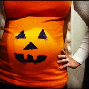 Ideas de disfraces de Halloween para mujeres embarazadas Disfraz de calabaza casero para embarazada