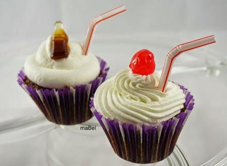 Cupcakes y frosting de Coca Cola Cupcakes y frosting de Coca Cola