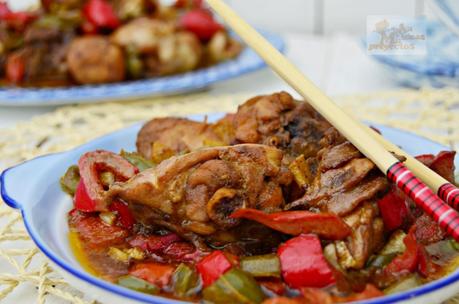 POLLO CON PIMIENTOS ( RECETA ORIENTAL) POLLO CON PIMIENTOS ( RECETA ORIENTAL)