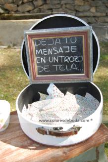 colores-de-boda-libro-firmas-tela-4 ¿Has decidido qué libro de firmas pondrás en tu boda?
