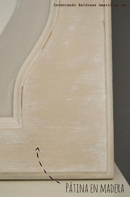 Pizarra casera con una puerta reciclada Pizarra casera con una puerta reciclada