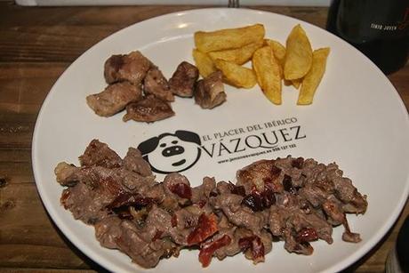 LAGARTO DE CERDO IBERICO EN SALSA DE PATE, JAMÓN Y NUECES LAGARTO DE CERDO IBERICO EN SALSA DE PATE, JAMÓN Y NUECES
