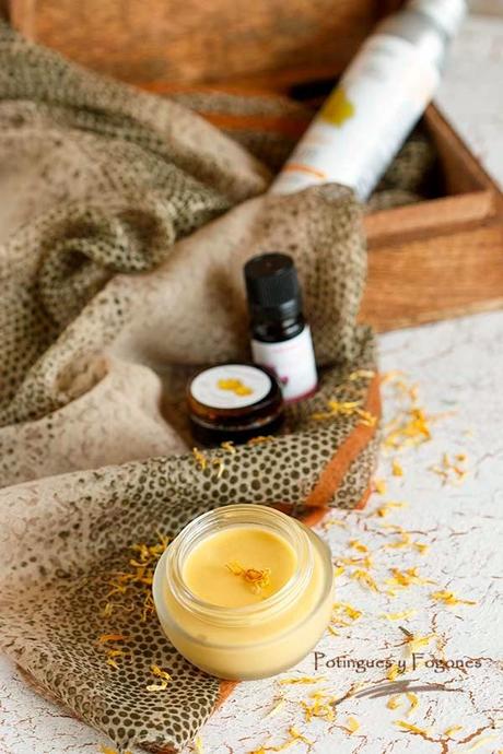 Crema reparadora de aceite de almendras a la caléndula Crema reparadora de aceite de almendras a la caléndula