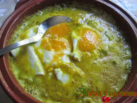 CAZUELA DE ESPÁRRAGOS Y HUEVOS CAZUELA DE ESPÁRRAGOS Y HUEVOS