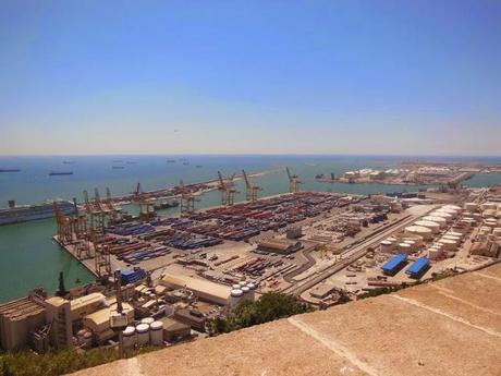 Vistas del Puerto de Barcelona desde el Castillo de Montjuïc