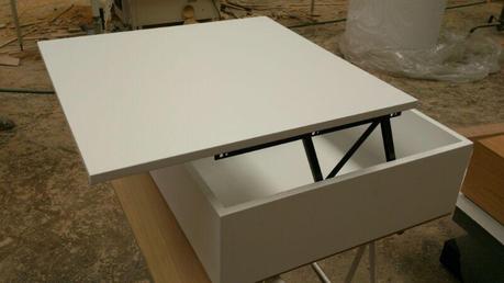 Work in progress. Mesa de centro Atenas a medida con tapa elevable. MESA DE CENTRO MINIMALISTA ABATIBLE LACADA EN BLANCO