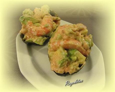AGUACATES RELLENOS DE GAMBAS AGUACATES RELLENOS DE GAMBAS