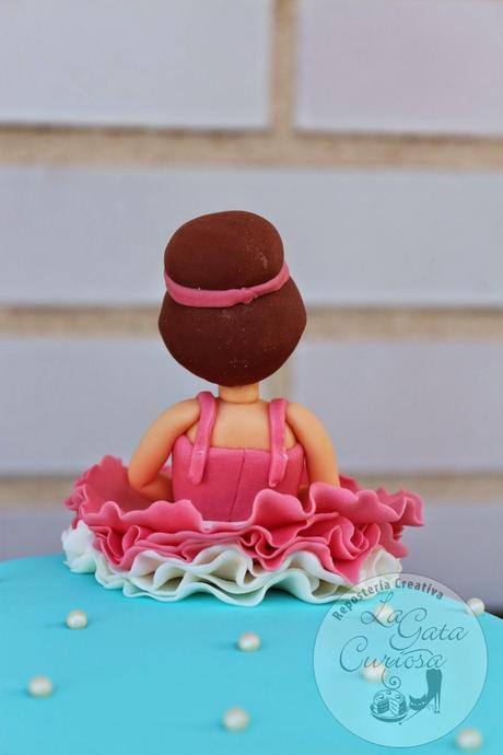 TARTA FONDANT BAILARINA PARA NATALIA TARTA FONDANT BAILARINA PARA NATALIA