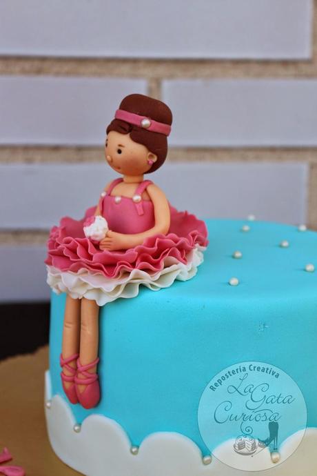 TARTA FONDANT BAILARINA PARA NATALIA TARTA FONDANT BAILARINA PARA NATALIA