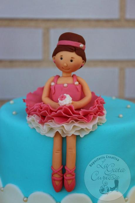TARTA FONDANT BAILARINA PARA NATALIA TARTA FONDANT BAILARINA PARA NATALIA