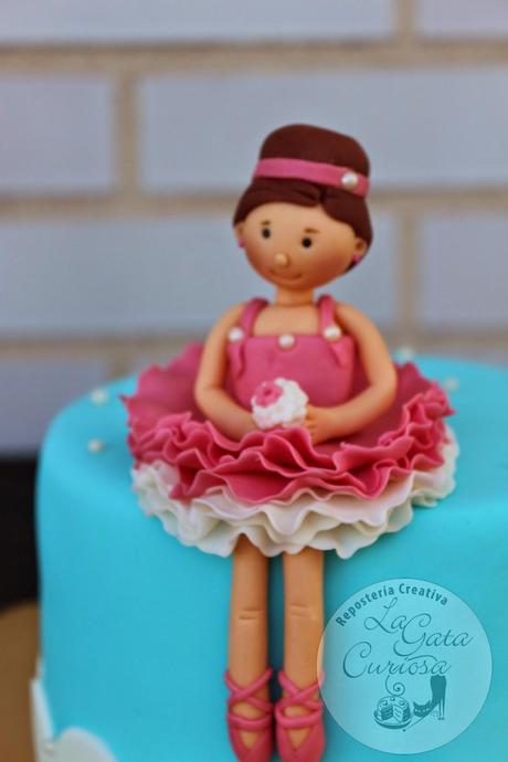 TARTA FONDANT BAILARINA PARA NATALIA TARTA FONDANT BAILARINA PARA NATALIA