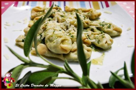 TORTELLI DE REQUESÓN Y ESPINACAS AL MODO PIACENTINO