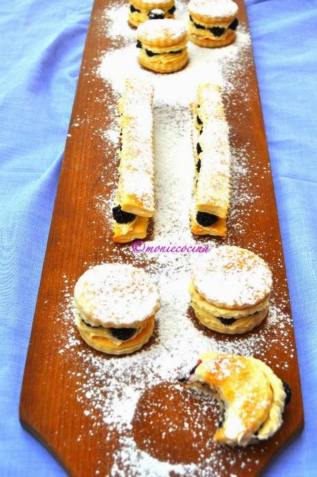 MILHOJAS DE MASCARPONE A LA VAINILLA Y MORAS MILHOJAS DE MASCARPONE A LA VAINILLA Y MORAS