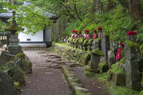 LA RUTA NIPONA: NIKKO (MAUSOLEOS, CEDROS Y ESTATUAS FANTASMA)