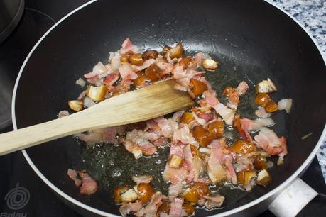 Pasta con nata y dátiles con brócoli y bacon