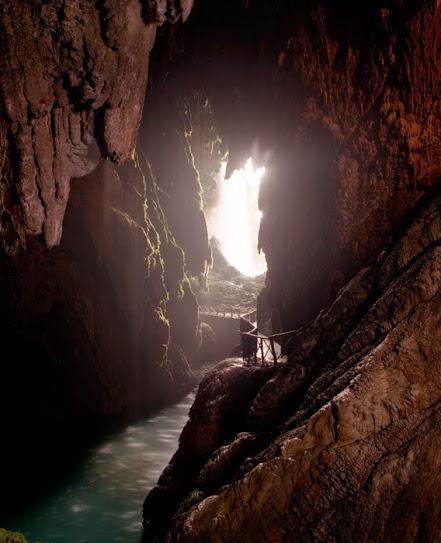 Visitando el Monasterio de Piedra en familia