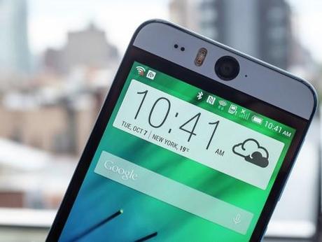 HTC Desire Eye y la cámara “Re” ya son oficiales Un selfiephone potente - HTC Desire Eye