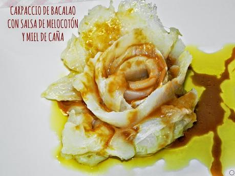 CARPACCIO DE BACALAO CON SALSA DE MELOCOTÓN Y MIEL DE CAÑA