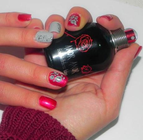 Amor, Amor Forbidden Kiss: Review + Manicura