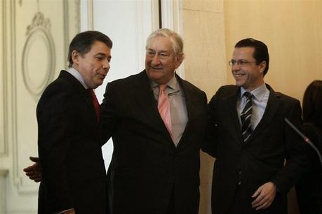 ¿QUIÉNES CREES QUE SON LOS RESPONSABLES PARA QUE EL ÉBOLA HAYA LLEGADO DEFINITIVAMENTE A ESPAÑA? ¿QUIÉNES CREES QUE SON LOS RESPONSABLES PARA QUE EL ÉBOLA HAYA LLEGADO DEFINITIVAMENTE A ESPAÑA?
