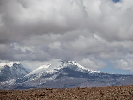 El Mirador de los Volcanes de Patapampa y el Arte Rupestre de Sumbay