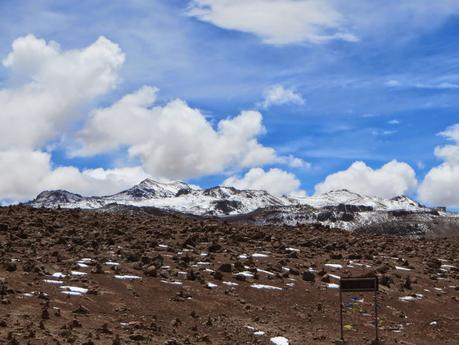 El Mirador de los Volcanes de Patapampa y el Arte Rupestre de Sumbay