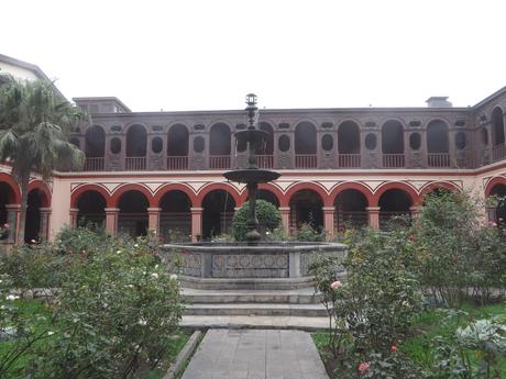 Recorriendo y visitando los museos del Centro Histórico de Lima Recorriendo y visitando los museos del Centro Histórico de Lima