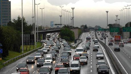 Cortarán la avenida General Paz para colocar un puente metálico Cortarán la avenida General Paz para colocar un puente metálico