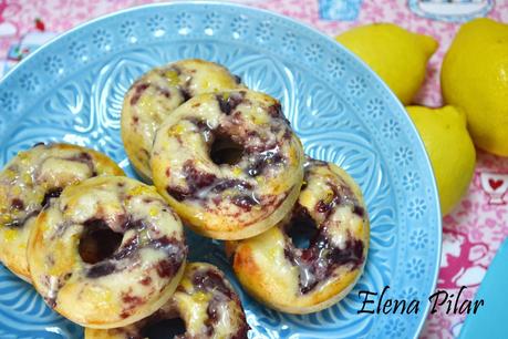 Donuts de arándanos con glaseado de limón