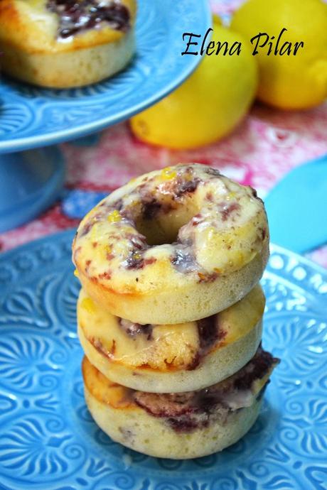 Donuts de arándanos con glaseado de limón