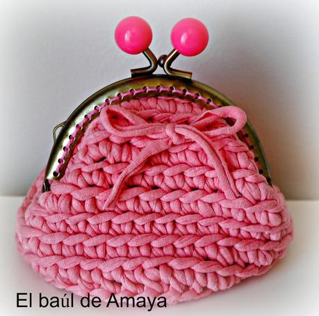 MONEDERO DE TRAPILLO Y BOLSO DE TRAPILLO EN ROSA