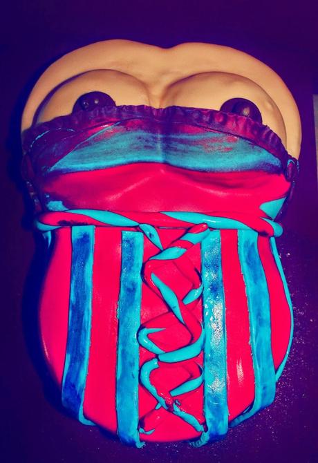 TARTA EROTICO FUTBOLERA TARTA EROTICO FUTBOLERA