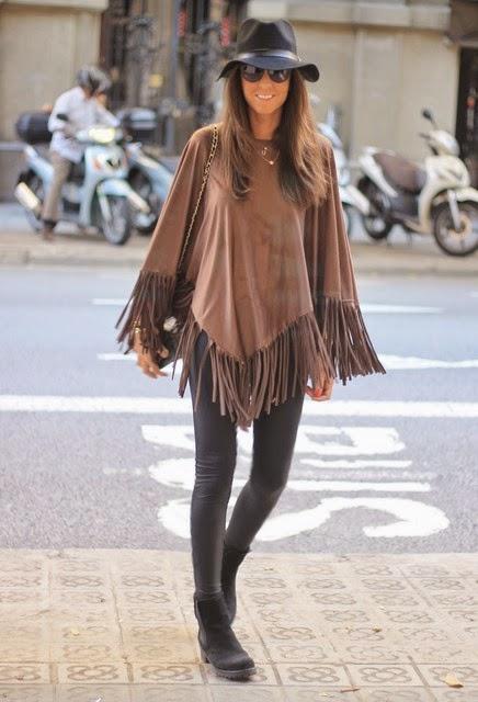 STREET STYLE INSPIRATION; CAPES and PONCHOS.- STREET STYLE INSPIRATION; CAPES and PONCHOS.-