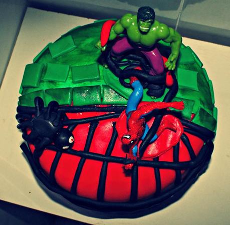 TARTA HULK CONTRA SPIDERMAN TARTA HULK CONTRA SPIDERMAN