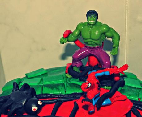 TARTA HULK CONTRA SPIDERMAN TARTA HULK CONTRA SPIDERMAN