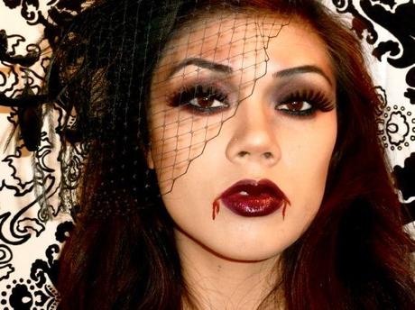 7 FÁCILES MAQUILLAJES DE HALLOWEEN QUE PODRÁS HACER EN CASA LRG Magazine - Maquillaje Facil Halloween - vampiresa elegante