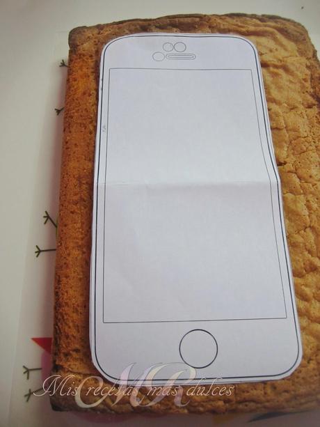 TARTA IPHONE CON ZARPAZO