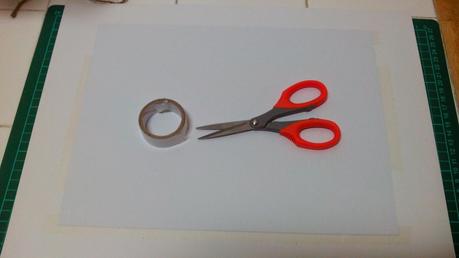 Tutorial: florero con botella de plástico + lamina. Tutorial: florero con botella de plástico + lamina.