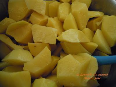 Patatas en ajo pollo Patatas en ajo pollo